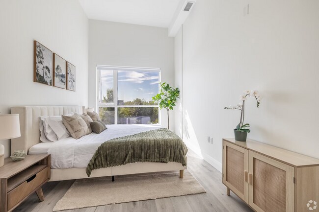 Building Photo - The Palmer