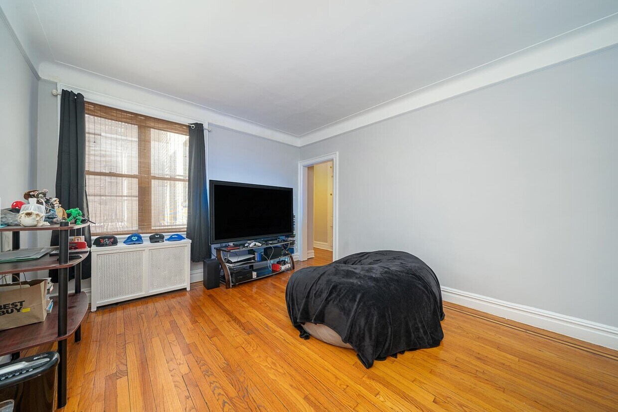 131 Kensington Ave Unit B7, Jersey City, NJ 07304 Condo for Rent in