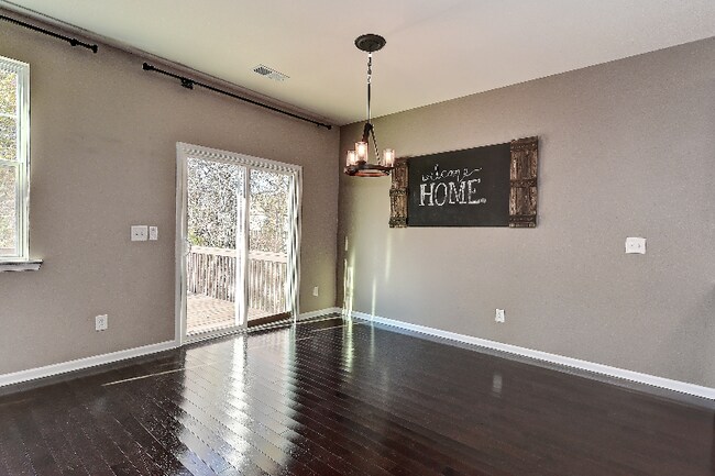 Building Photo - 1135 Wainscott Dr