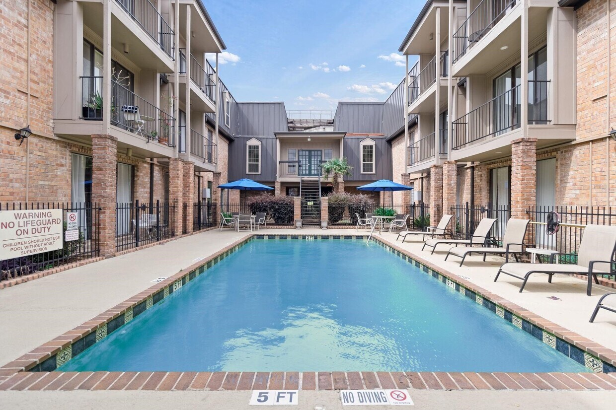 Foto del edificio - 2425 Underwood St