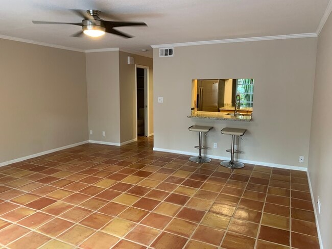 Living Room - 921 SE 13th St