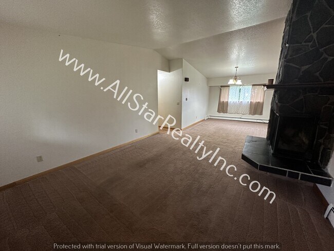 Building Photo - 4963 E 6th Ave