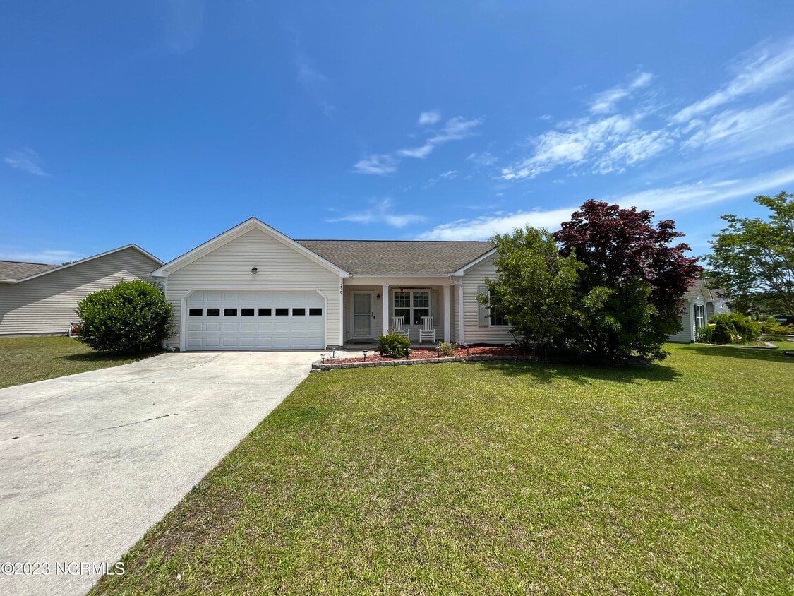 220 Red Carnation Dr, Holly Ridge, NC 28445 House for Rent in Holly Ridge, NC