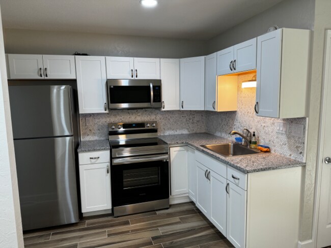 Foto del edificio - 2383 Burnway Rd