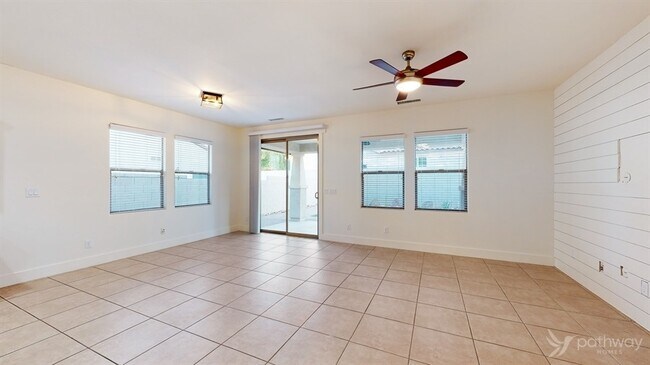 Building Photo - 20996 W White Rock Rd