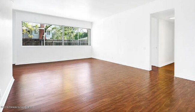 Foto del edificio - 985 E California Blvd