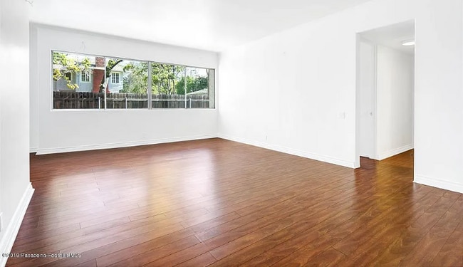 Building Photo - 985 E California Blvd