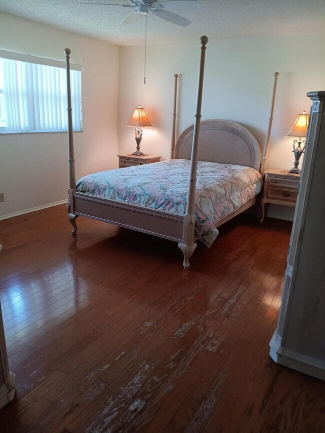 Foto del edificio - 5730 Fernley Dr E