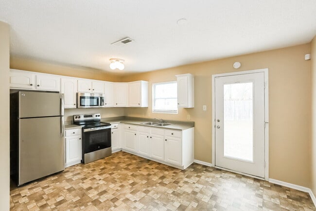 Foto del edificio - 8607 Bluff Point Dr