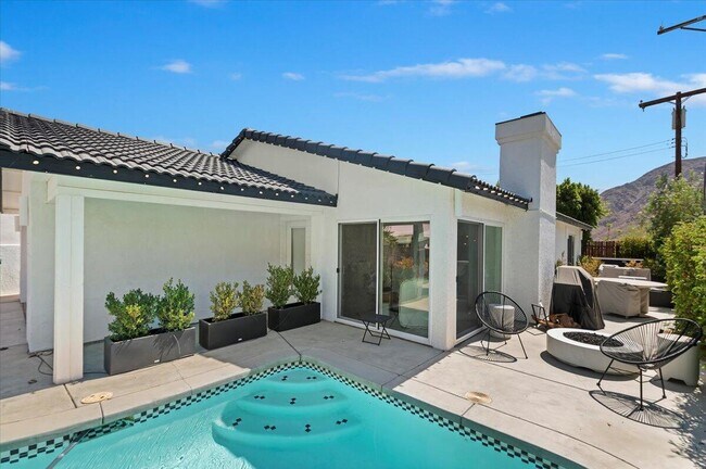 Building Photo - 54990 Avenida Madero