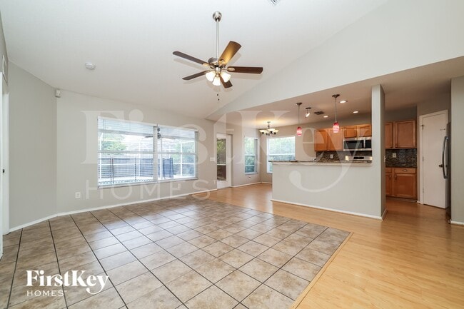 Building Photo - 11764 Shirburn Cir