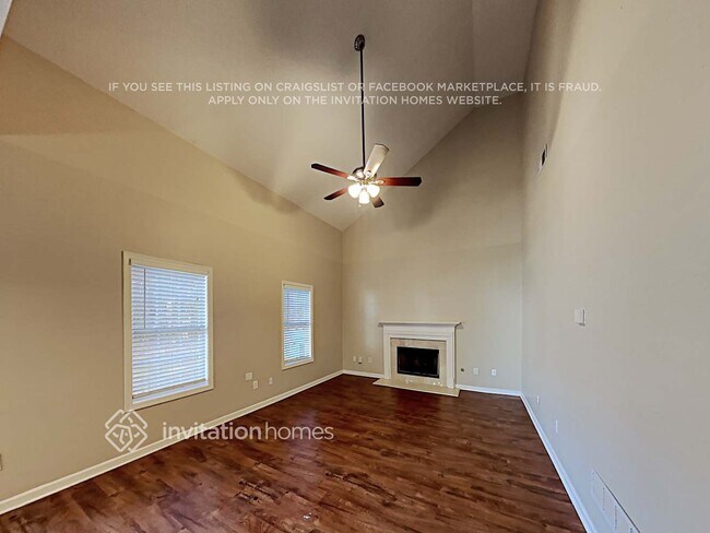 Foto del edificio - 5881 Newnan Ct
