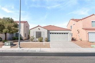 Building Photo - 857 Lantham Pl