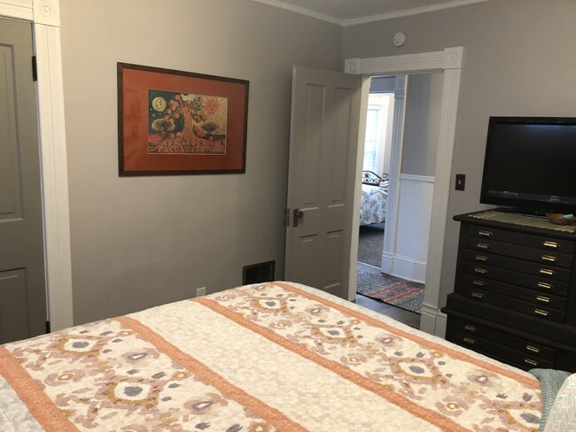 Master bedroom - 1216 Central Ave
