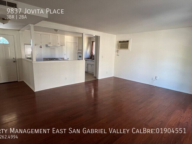 Foto del edificio - AFFORDABLE THREE BEDROOM HOME IN CHATSWORTH