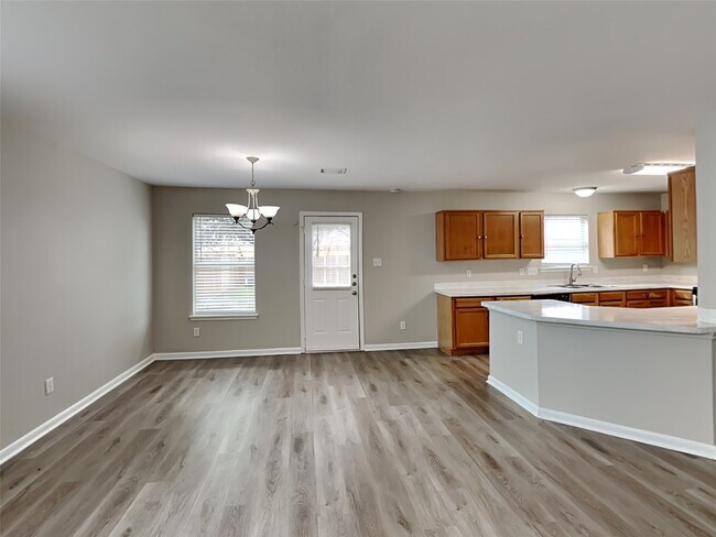 Building Photo - 7711 Cypress Edge Dr