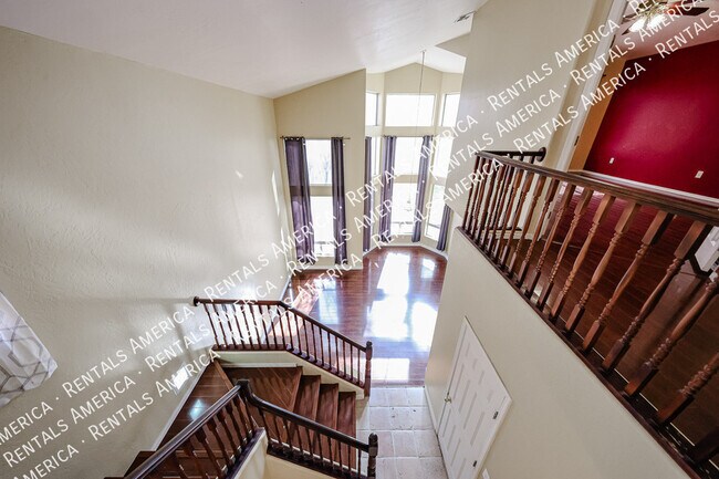 Building Photo - 2127 E Nighthawk Wy