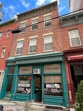 Building Photo - 262 Warren St