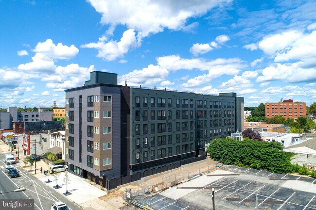 Building Photo - 4125 Chestnut St