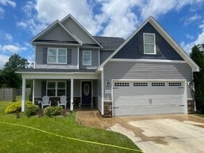 Building Photo - 423 McCall Dr