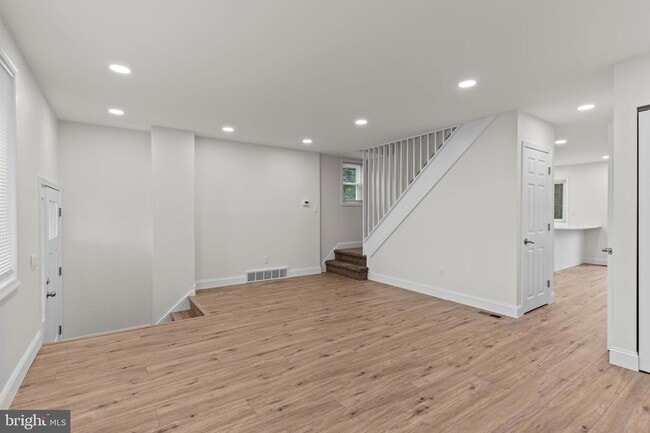 Foto del edificio - 12400 Medford Rd
