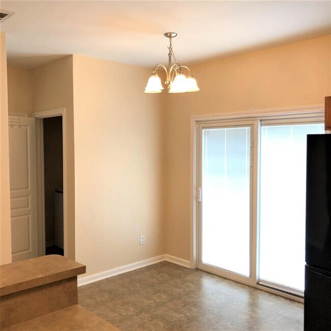 Building Photo - 14551 Roaring Fork Ln