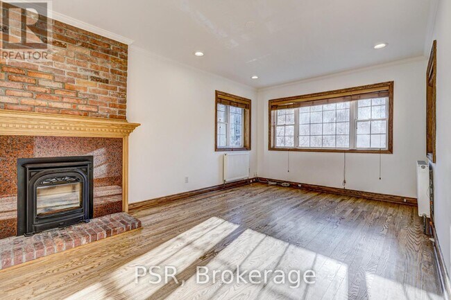Photo du bâtiment - 98 Roselawn Ave