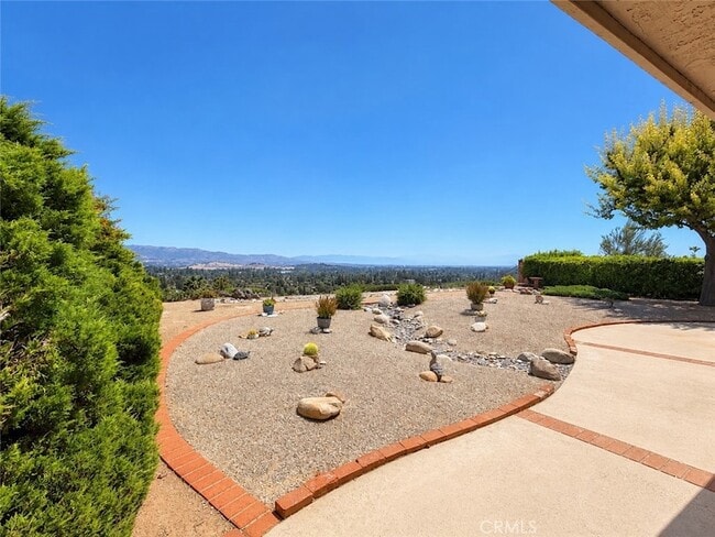 Foto del edificio - 23707 Sandalwood St