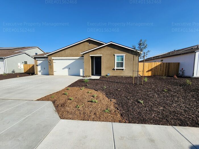 Primary Photo - 4 bedroom/ 3 bathroom split-wing home.