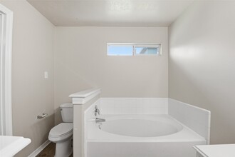 Building Photo - 2434 Montana Blue Dr