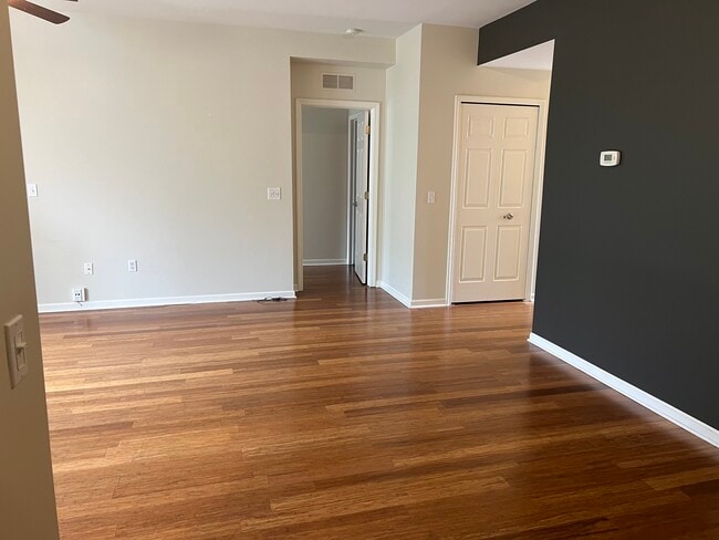 Building Photo - 54738 Monarch Dr