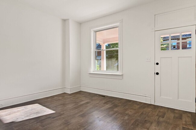 Foto del edificio - Coming Soon! Inviting 3 Bedroom, 1.5 Bathr...