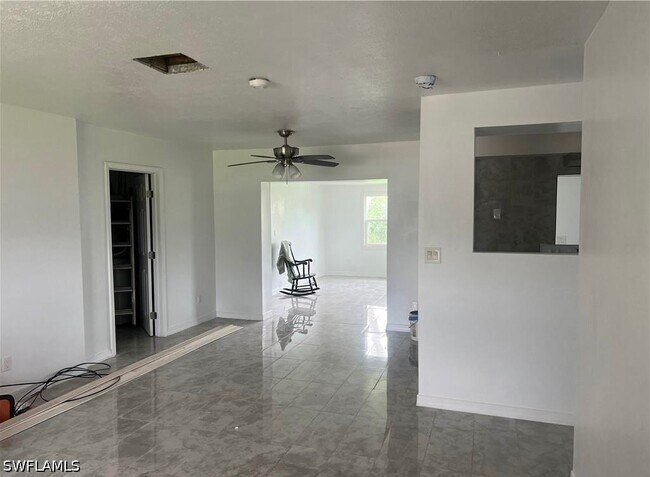 Foto del edificio - 160 Brooks Rd