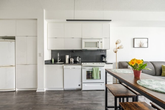 Photo du bâtiment - 21 Iceboat Terr