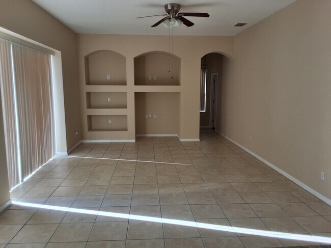 Building Photo - 1474 W Pringle Pl