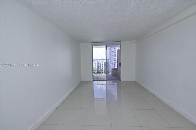 Foto del edificio - 2903 N Miami Beach Blvd