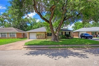 Building Photo - 5206 De Lange Ln