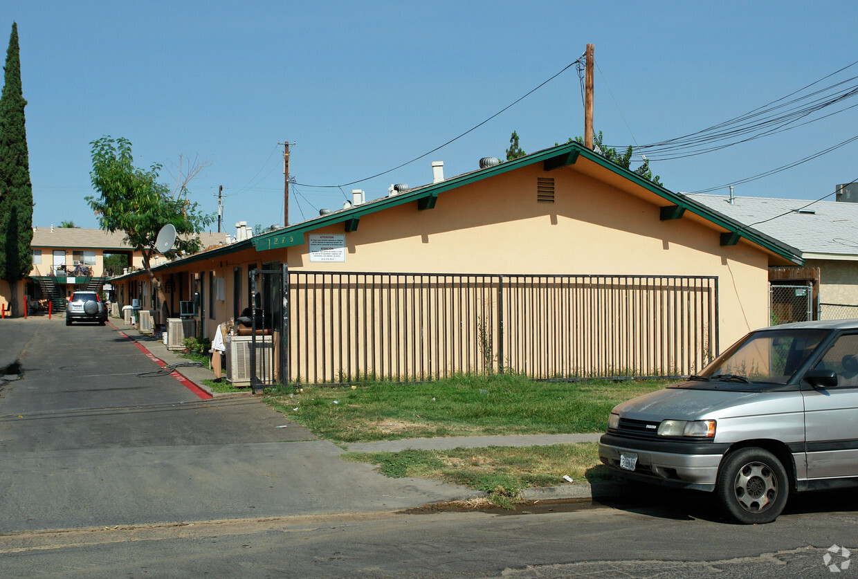 Building Photo - 1275 N 8th St