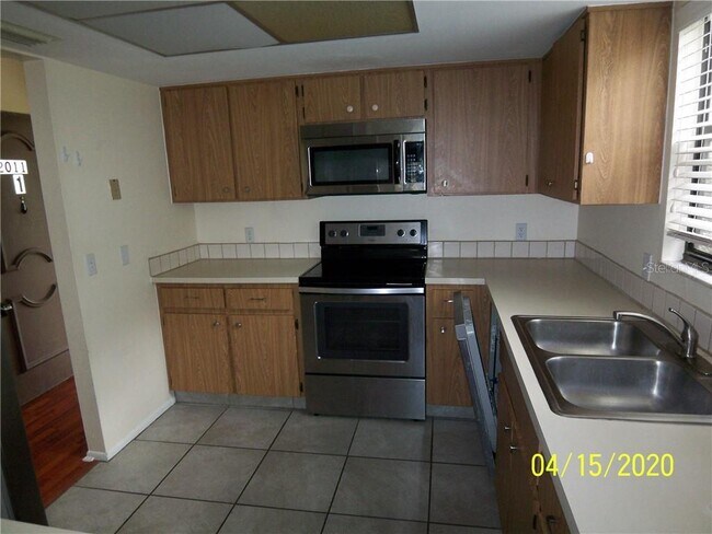 Foto del edificio - 12011 Proctor Loop