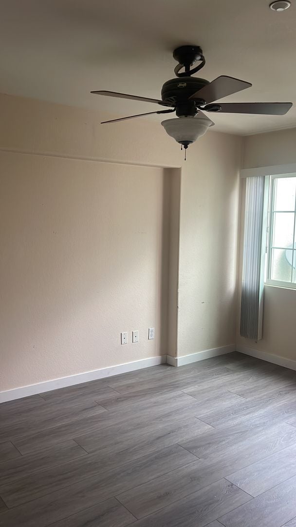 Building Photo - 3 bedrooms townhome in Eastlake