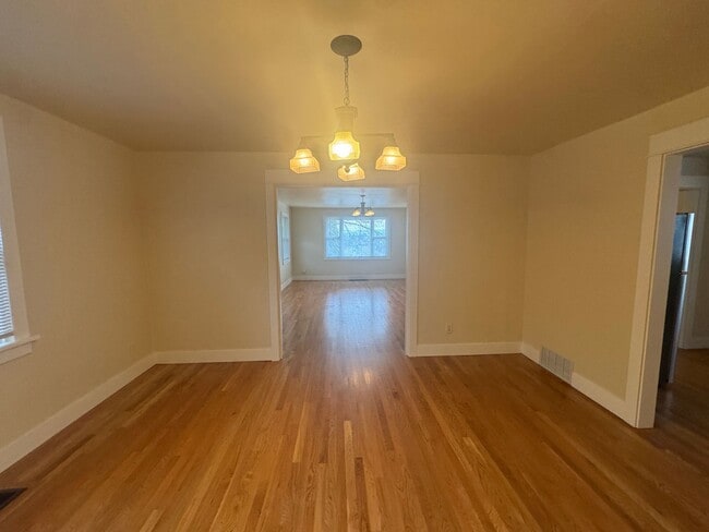 Building Photo - 1735 24th Ave