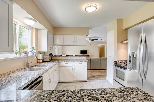 Foto del edificio - 5522 Duxbury St