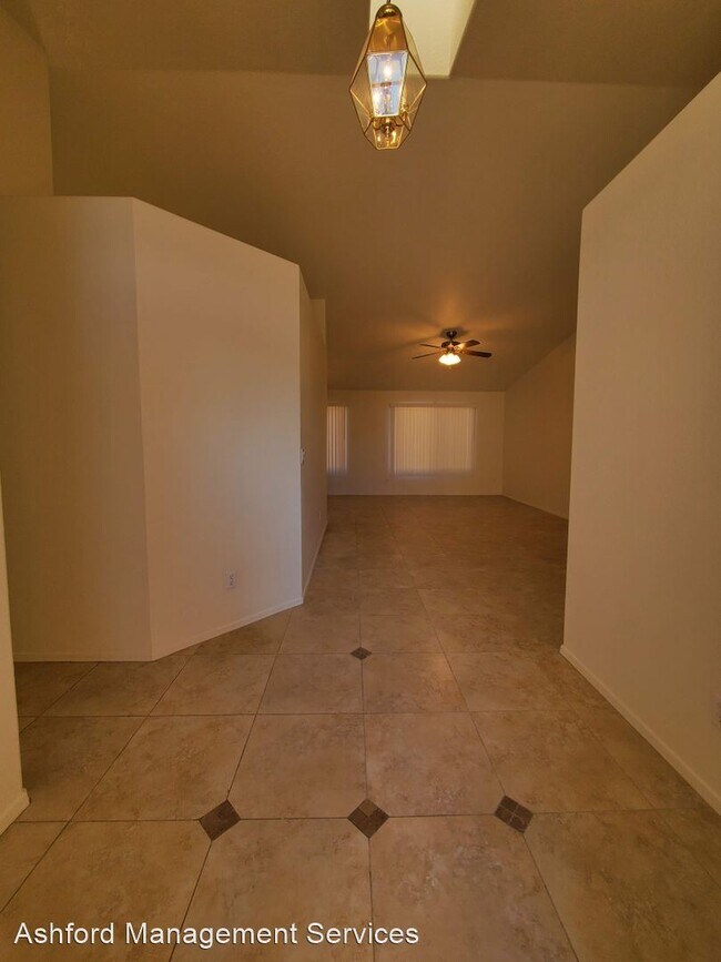 Foto del edificio - 3 br, 2 bath House - 121 S Longmore St
