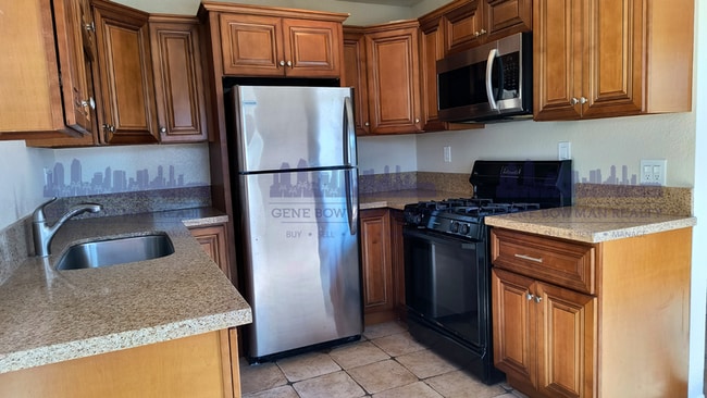 Foto del edificio - 777 Cypress Ave