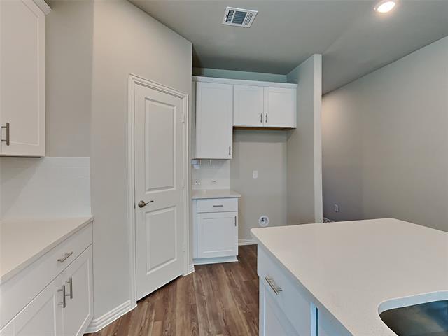 Building Photo - 6211 Tawakoni Ln