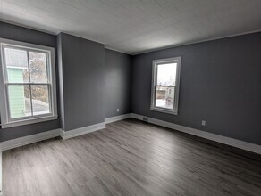 Building Photo - 33 Central Ave