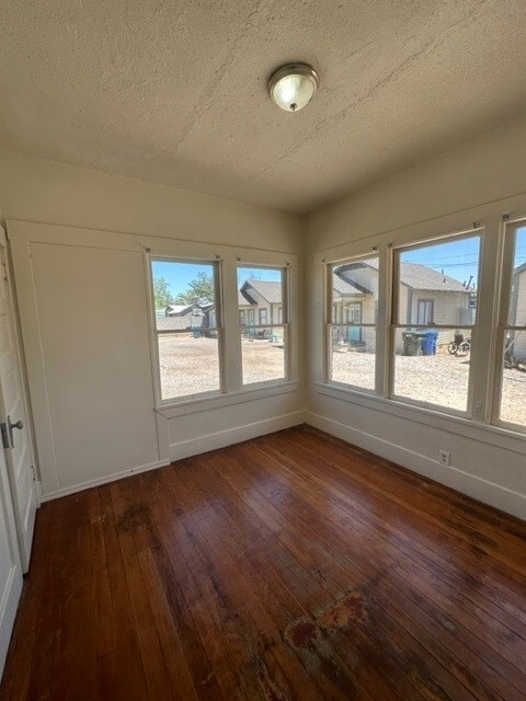 Building Photo - 325 N 11th St