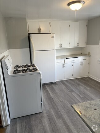 Building Photo - 172 Roesch Ave