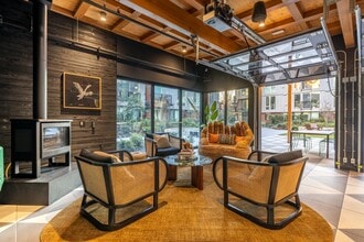 Building Photo - Arlo