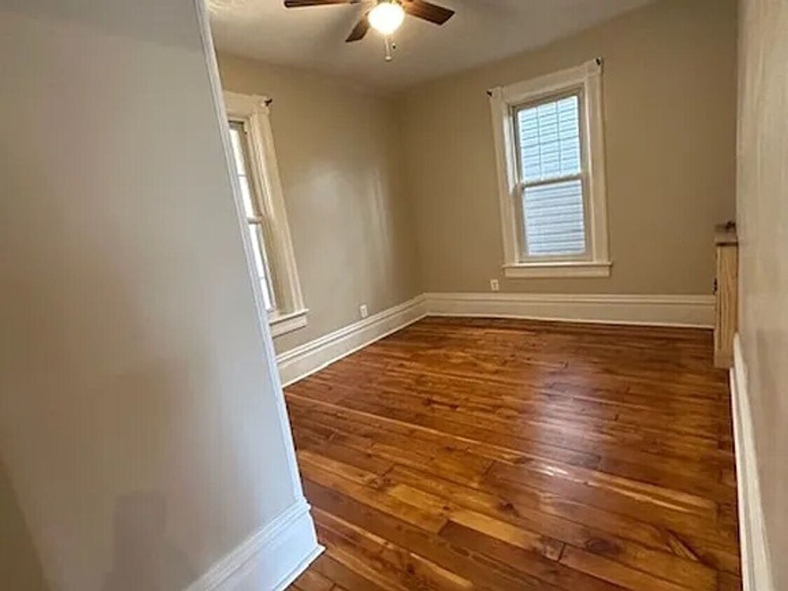 Foto principal - 1207 Lincoln Ave